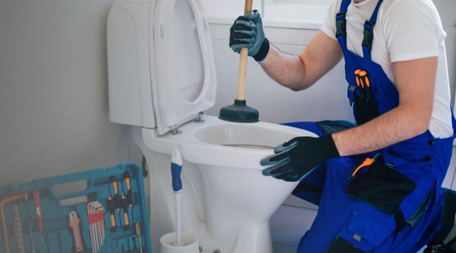 Expert burst pipe repair services in Vivian, LA